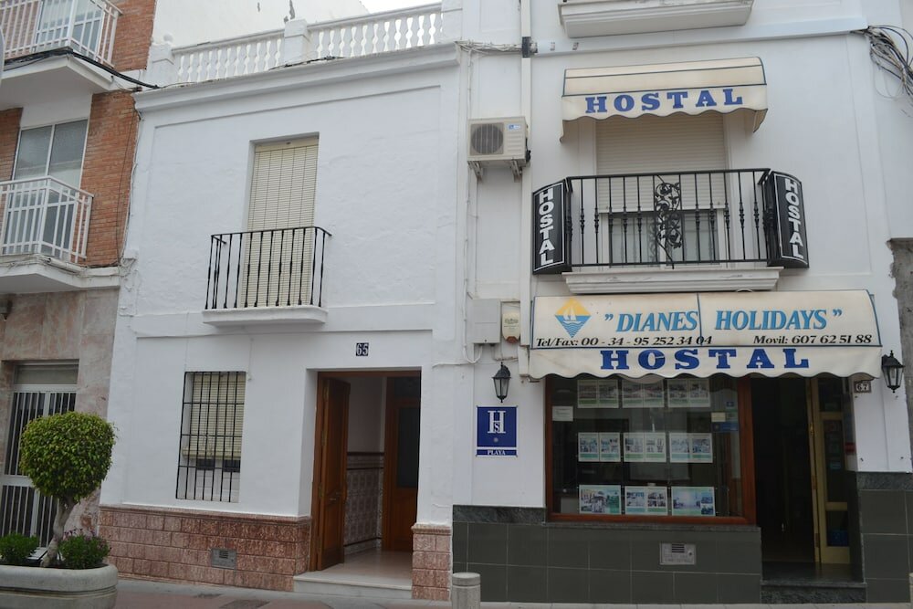 Фото Hostal Dianes