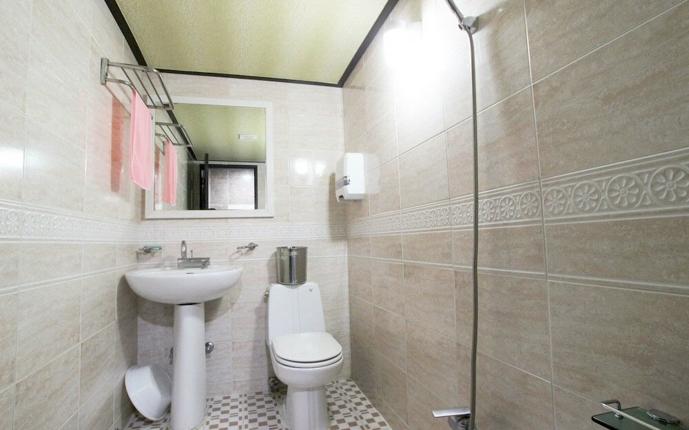 Фото Ulleung Hwangje Hotel