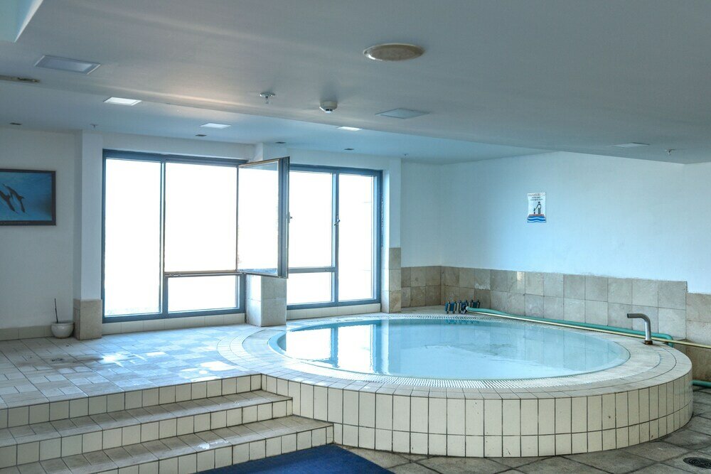 Фото Deluxe 2 Bedroom Apartment in Herzylia