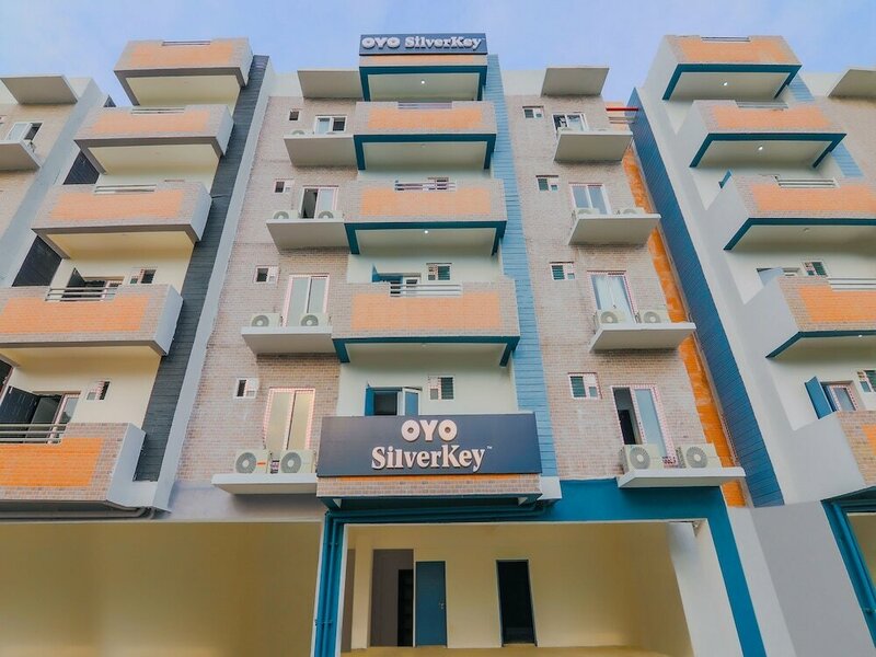 Гостиница SilverKey Executive Stays 29607 Ecr 1