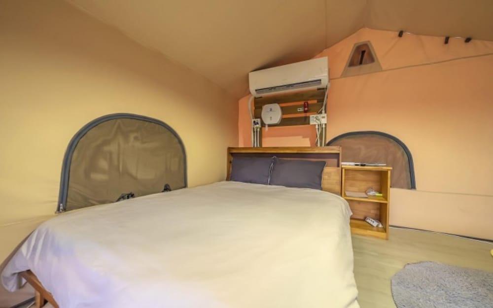 Фото Pohang Aqua Bag Lamping