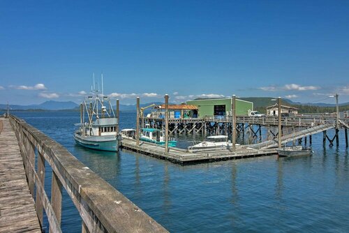 Апартаменты Waterfront Apt w Mtn View, Walk Into Town!