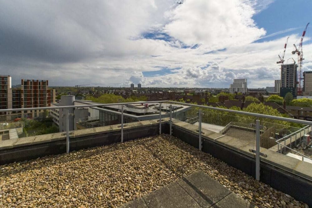 Фото The Battersea Sanctuary - Classy 1bdr Flat With Terrace