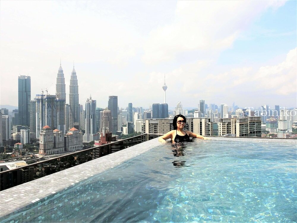 Фото Expressionz Professional Suites Wodages