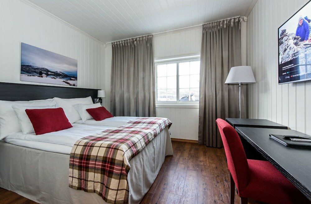 Фото отеля 2