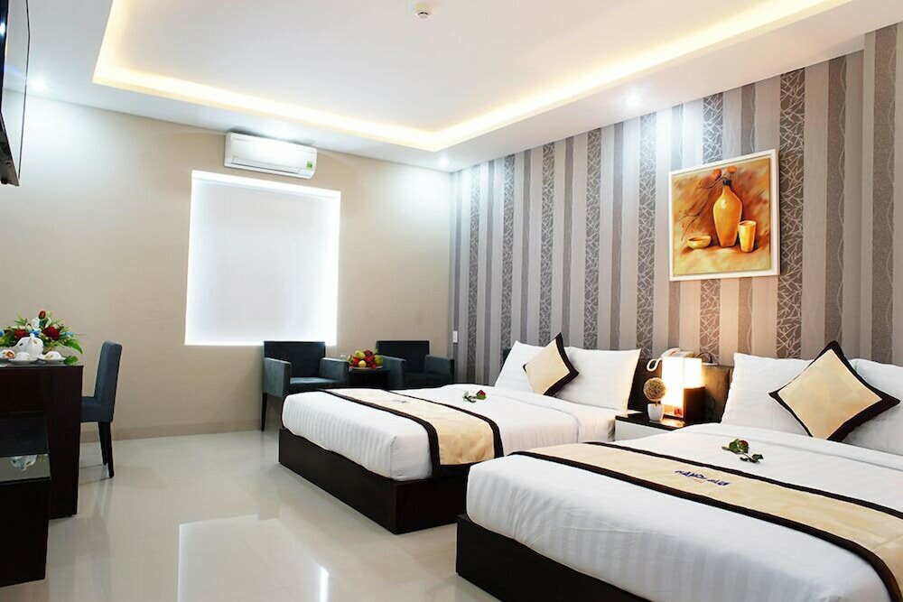 Фото Hanoi Blue Hotel - The Water Front