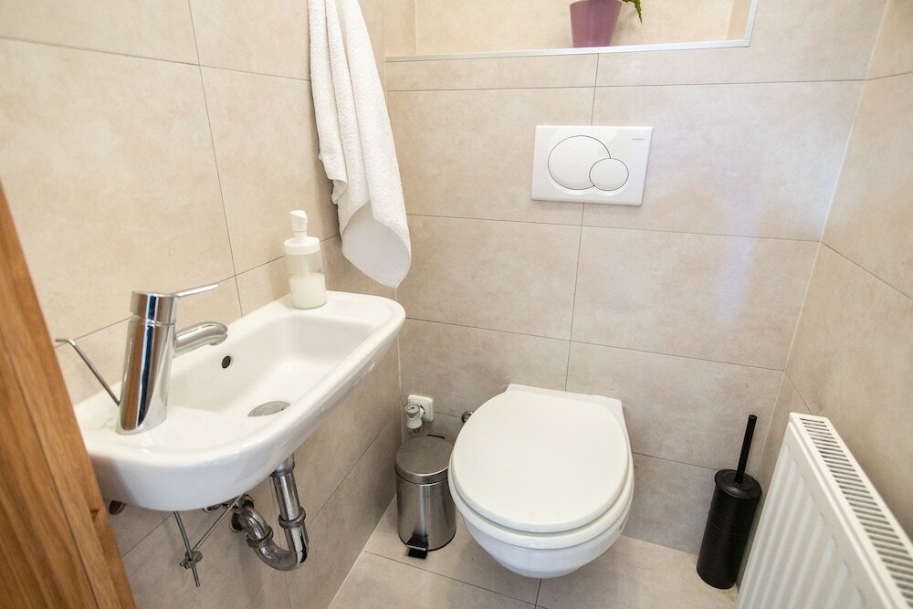 Фото Lovely Apartment on Mala Strana just 10 mins walk to scenic places