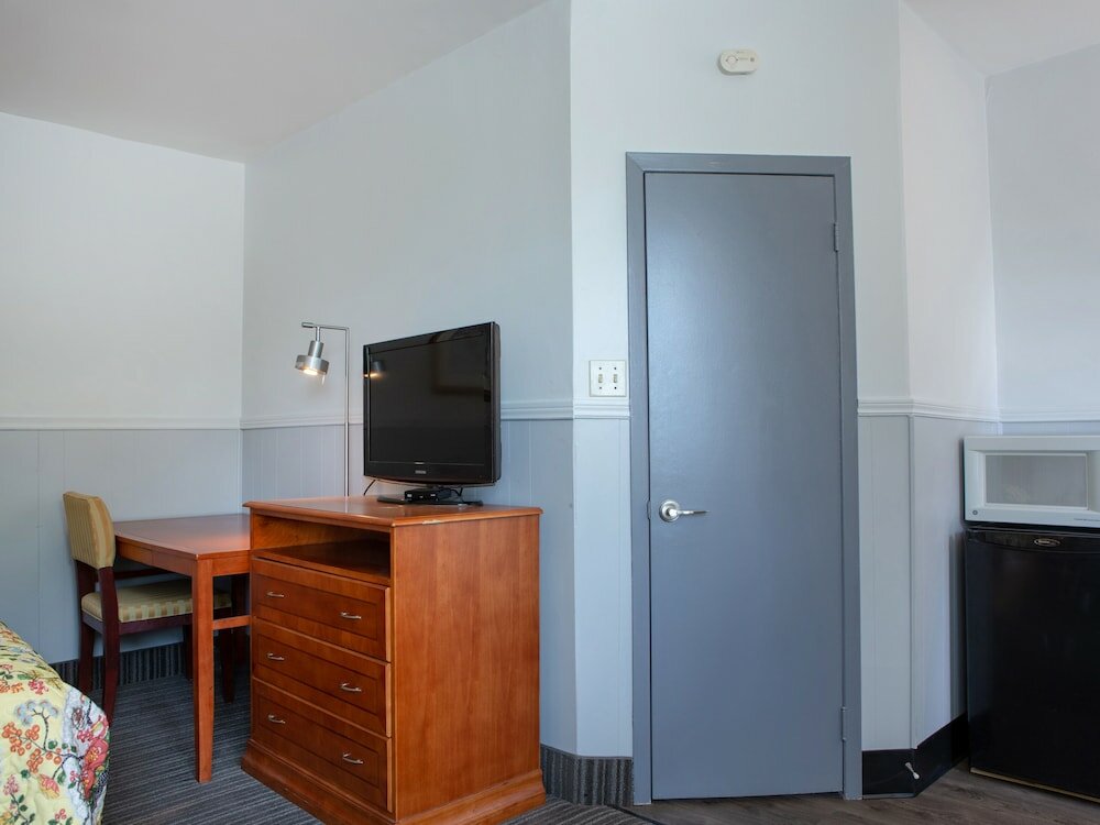 Фото Hotel Richmond Hill On North