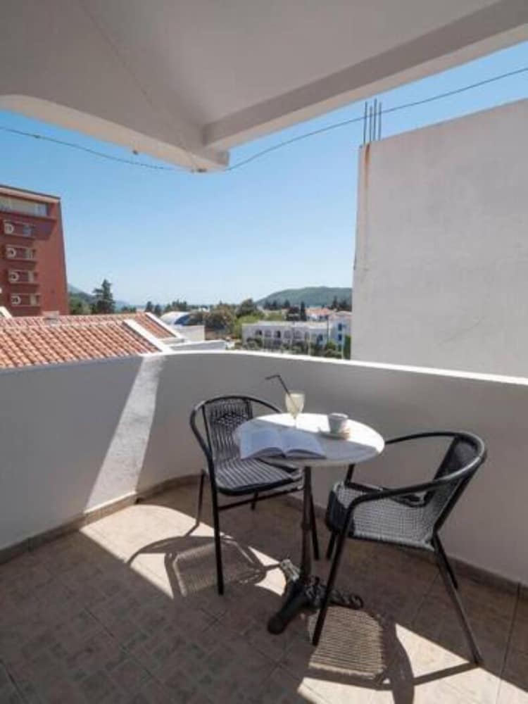 Фото Mediterranean Guest House Balkan