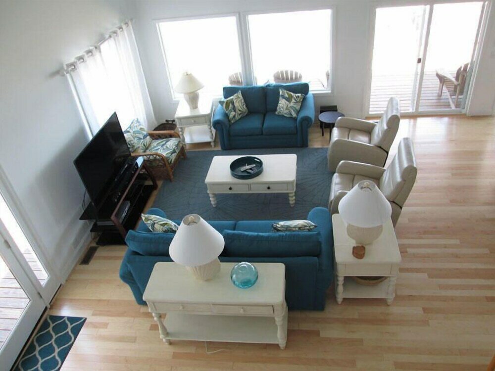 Фото 446 Tarpon Blvd