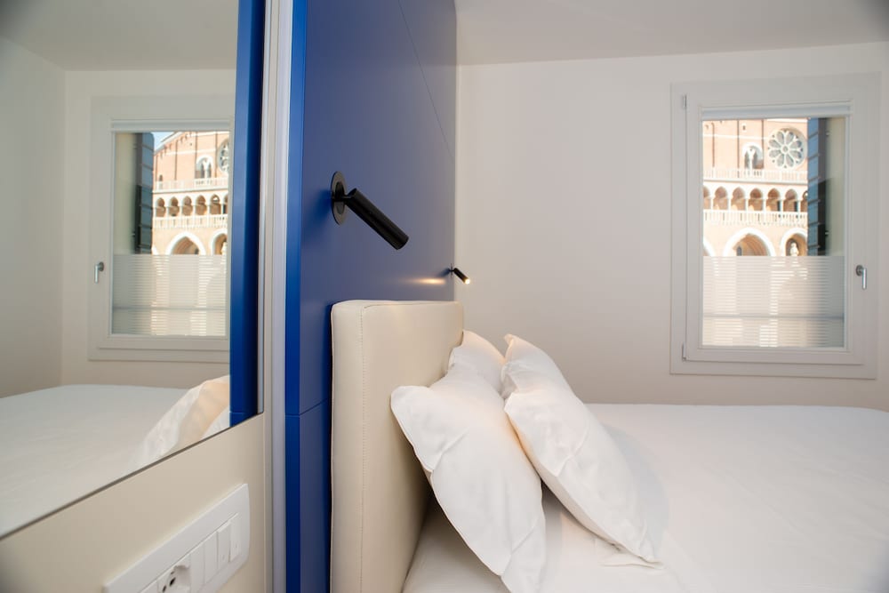 Фото Padova Suites C20