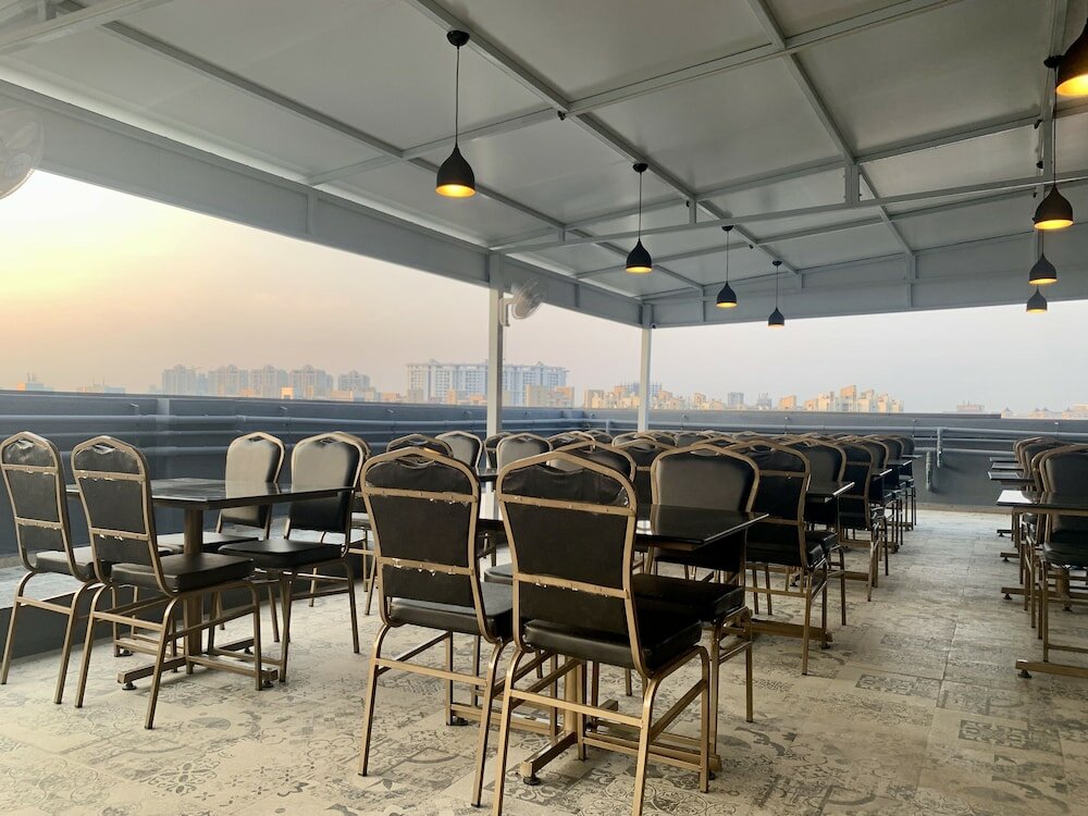 Фото StayBird - Fortune House Business Hotel