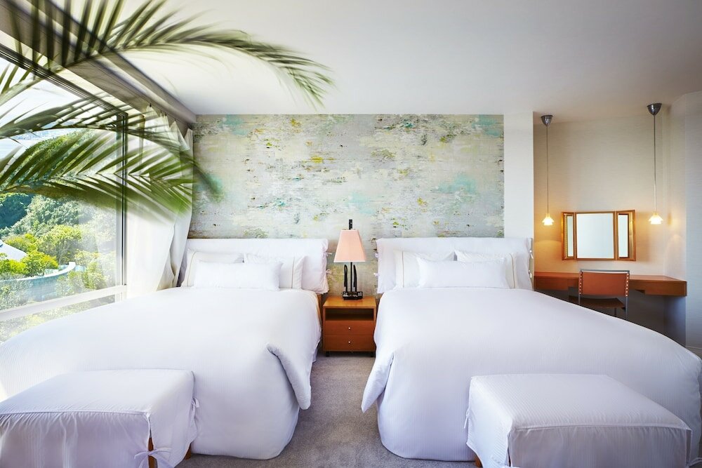 Фото Hotel Crimson Palace