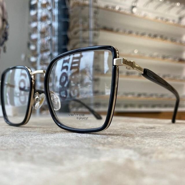 Opticial store Fb, Astana, photo