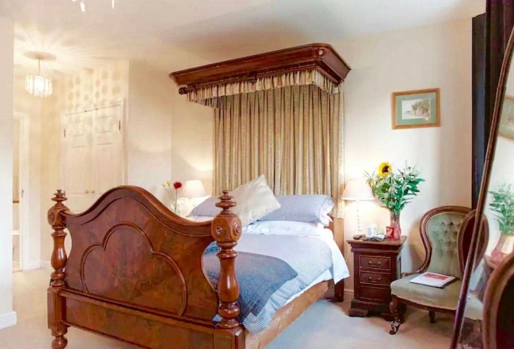 Фото Lynbrook Guests House