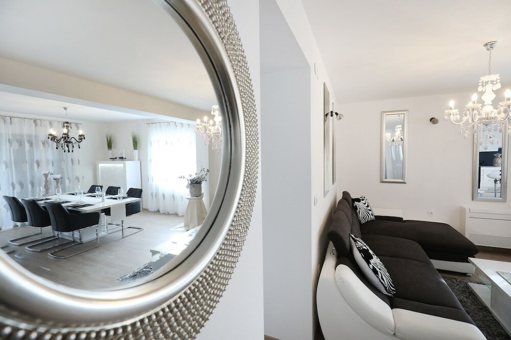 Фото Villa Olive Garden Apartments