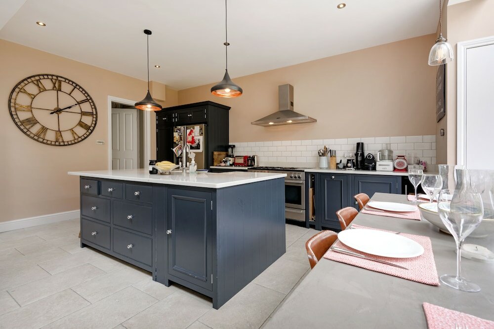 Фото Spectacular Shepherds Bush Home Close to Westfield