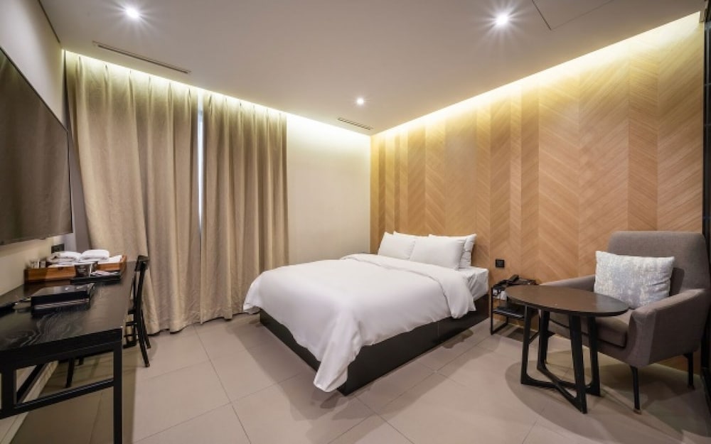 Фото Yeoksam Tria