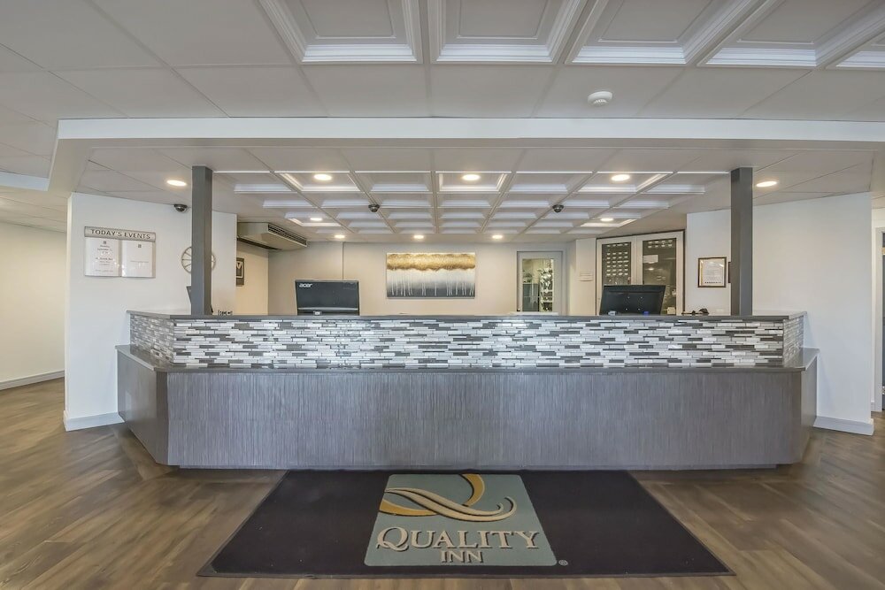 Фото Quality Inn West Edmonton