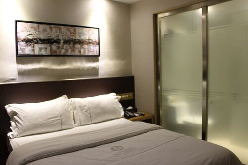 Гостиница Huangpu Hotel