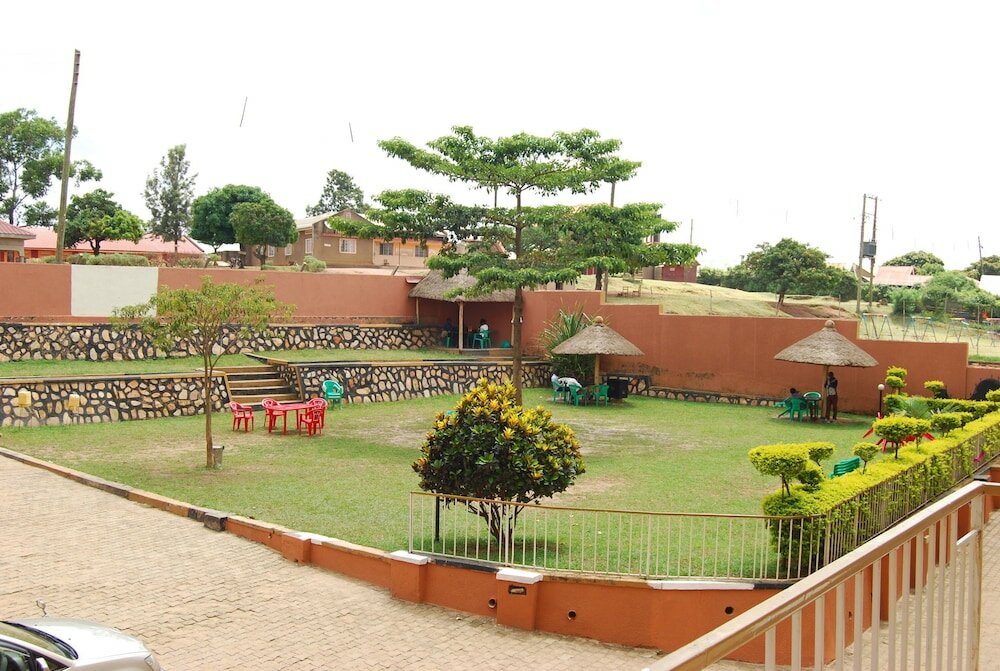 Фото Pride Travellers Hotel