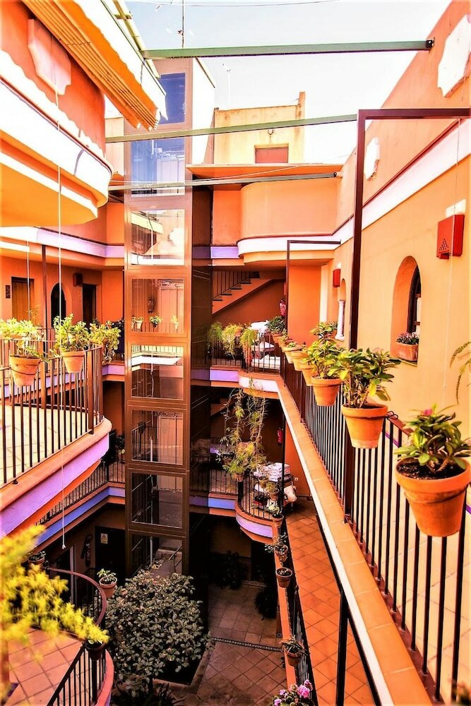 Фото Hotel Patio de la Alameda