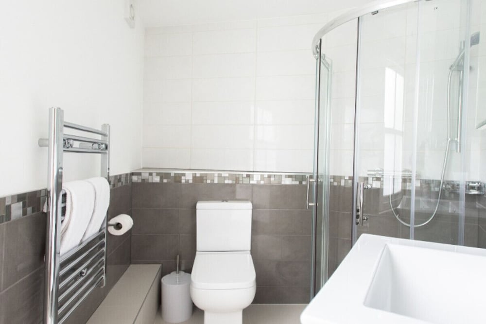 Фото The Mayfair Retreat - Modern & Central 1bdr in 3 Apartments