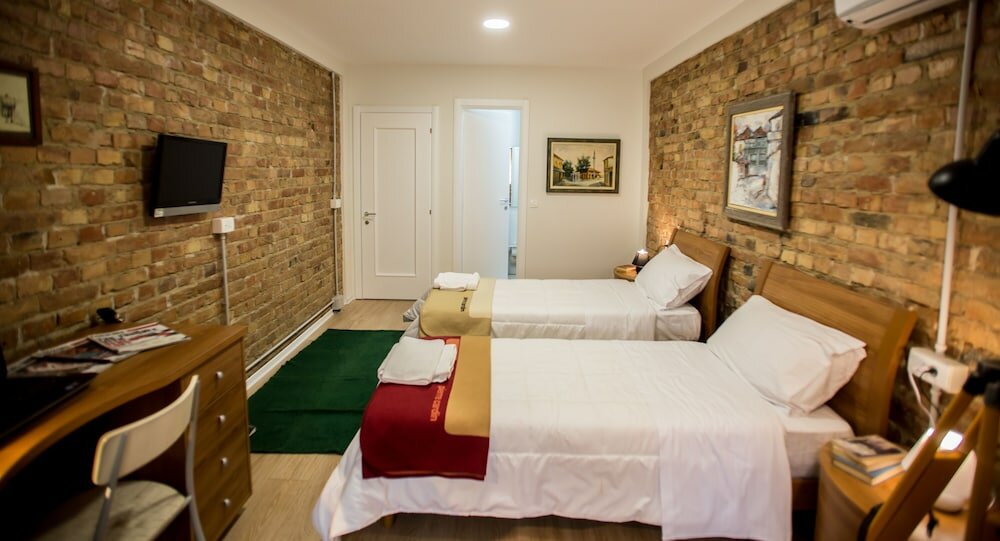 Фото Artistic Tirana