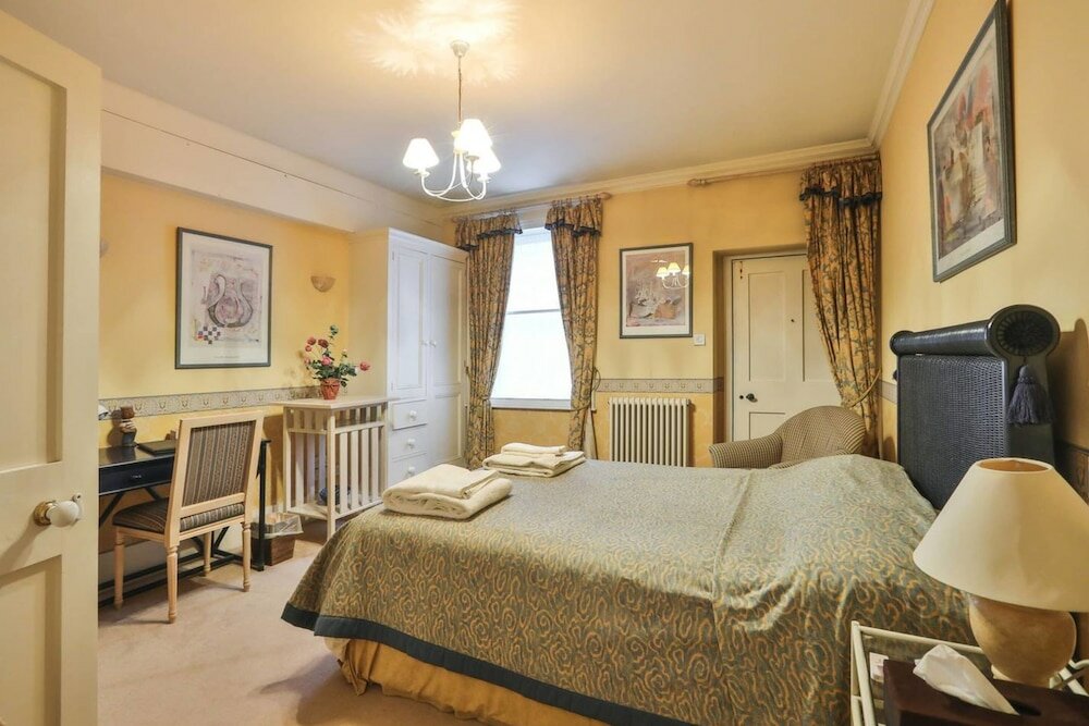 Фото Luxury and Modern Bayswater Apartment