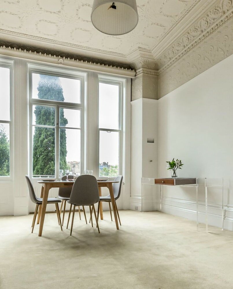 Фото Spacious 1br Period Apartment Hampstead