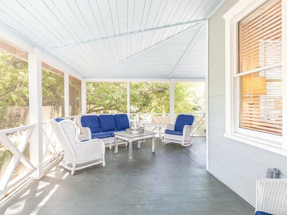 Фото Butler Beach Cottage