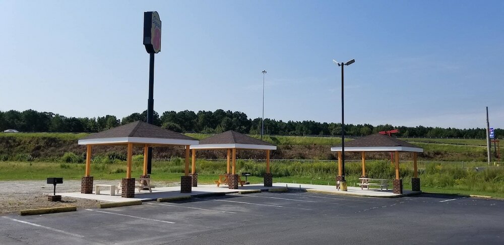 Фото Super 8 by Wyndham Franklin