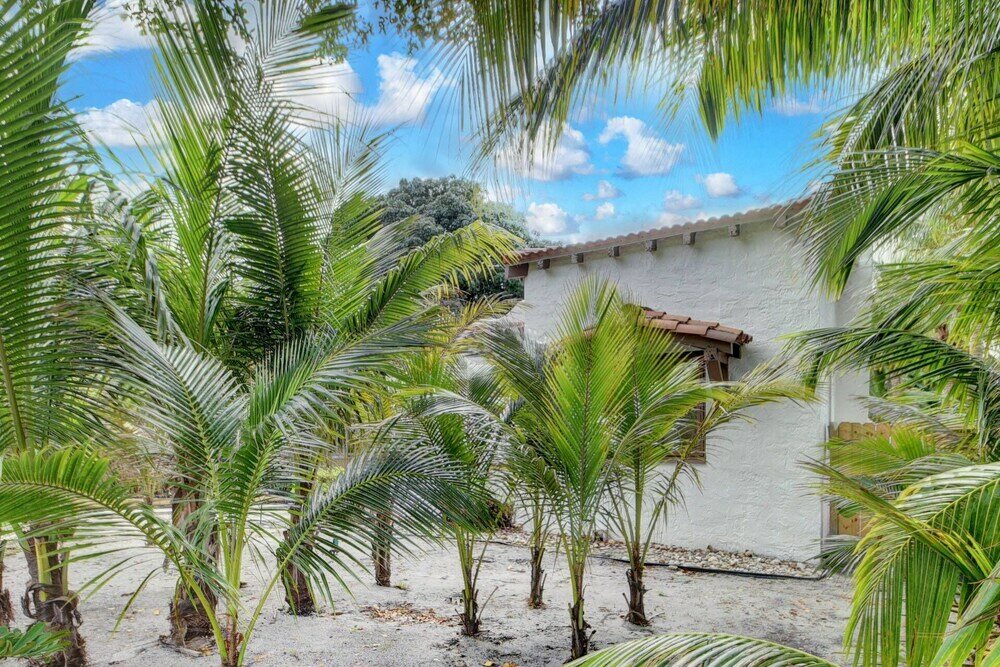 Фото Sunset Home West Palm Beach/close to Downtown Shops Pet Friendly