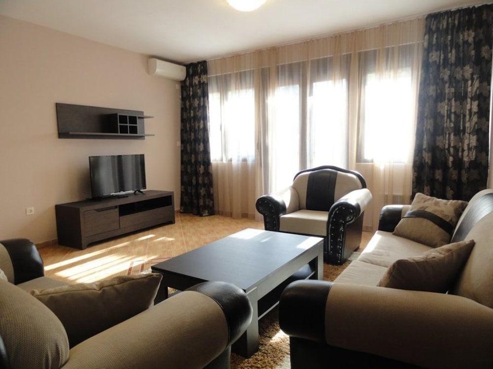 Фото Center Budva Holiday Home