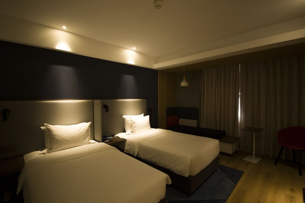 Фото Holiday Inn Express Sanya Bay