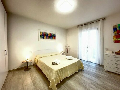 Апартаменты Ida Palace, new Deluxe Seafront Apartment