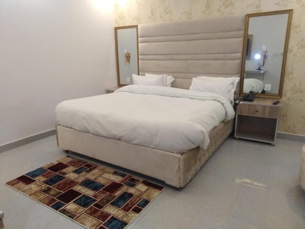 Фото Shanze Hotel And Suites