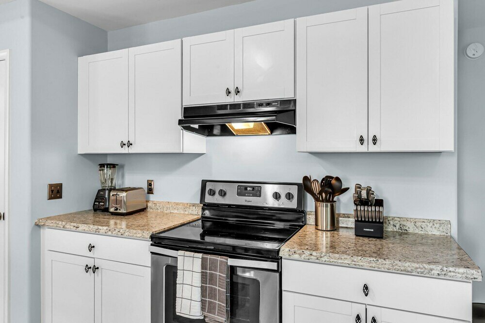 Фото 5006 Beale Ave Orange Door