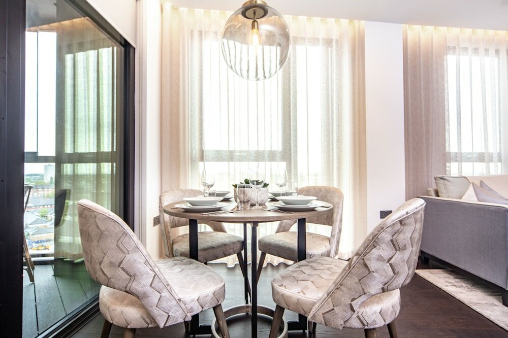 Фото Thornes House Apartments