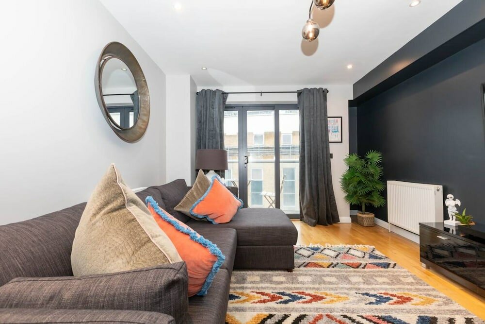 Фото Stylish & Luxurious 2 Bedroom Flat - Shoreditch