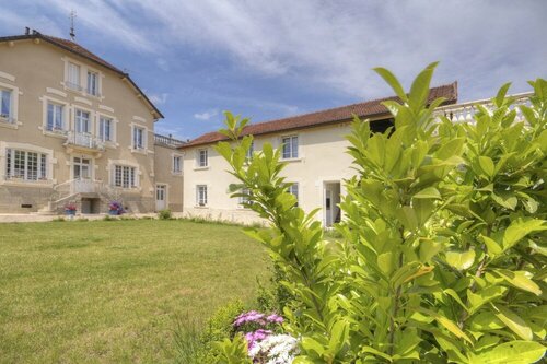 Гостиница L'Escale de Jules et Lily в Боне