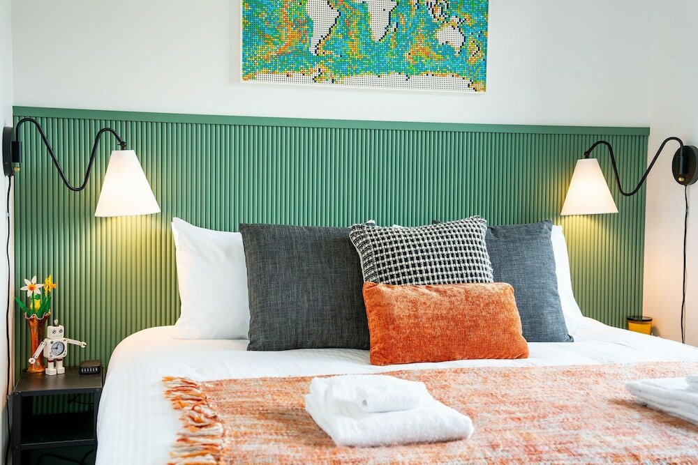 Фото The Ski Shanty by Revelstoke Vacations