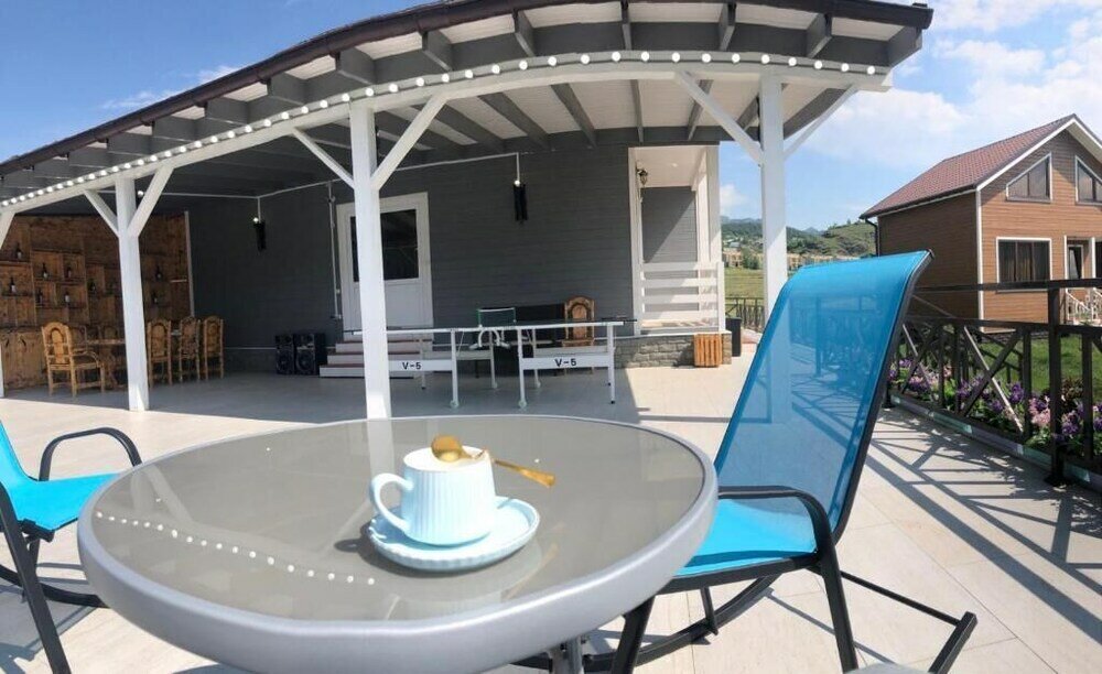 Фото Cottage Chalet and Tours