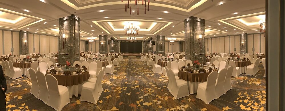 Фото Holiday Inn Express Chongqing Guanyinqiao