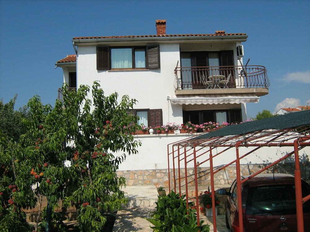 Фото Apartmani Dragović Brodarica