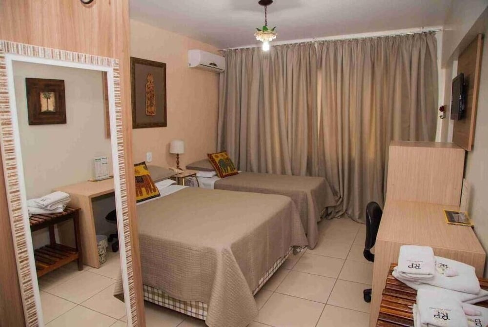 Фото Hotel Royal Plaza