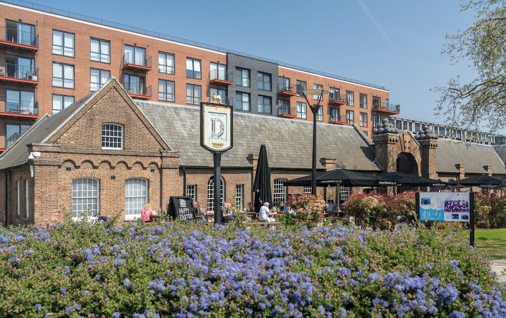 Фото 2 Bed Flat, Dedicated Workspace, Parking, 4ktv