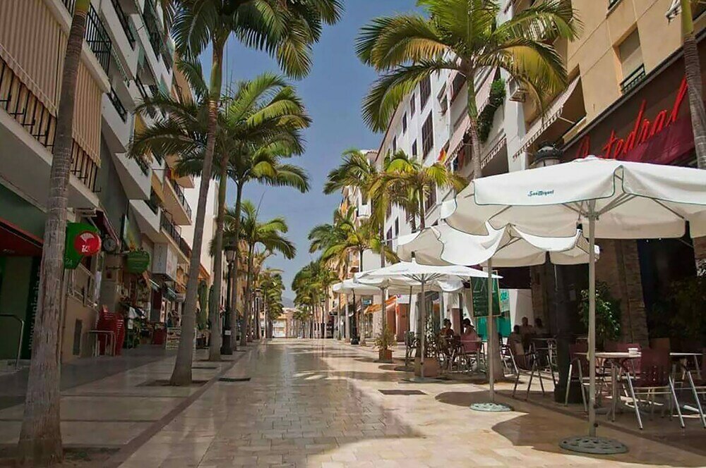 Фото Sky Sea Holidays Benalmadena