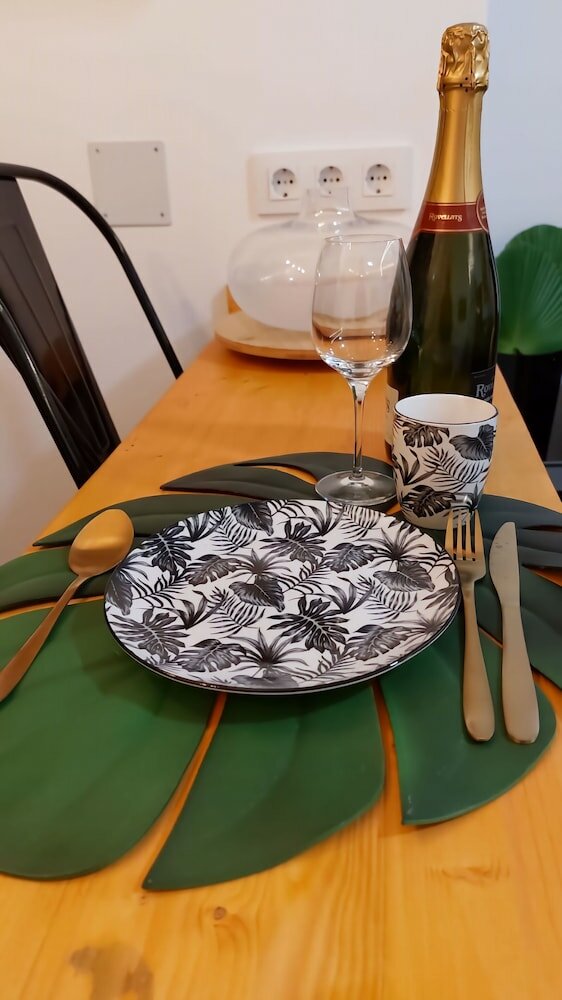 Фото Calle de Esteban Terradas 3 bajo