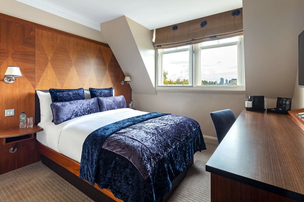 Фото Radisson Blu Hotel, London Tottenham Court Road